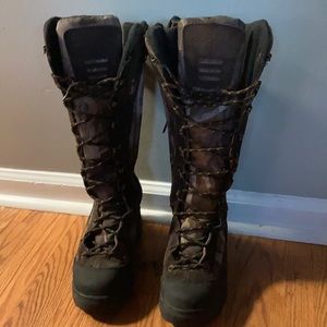 Snake boots, steal toe